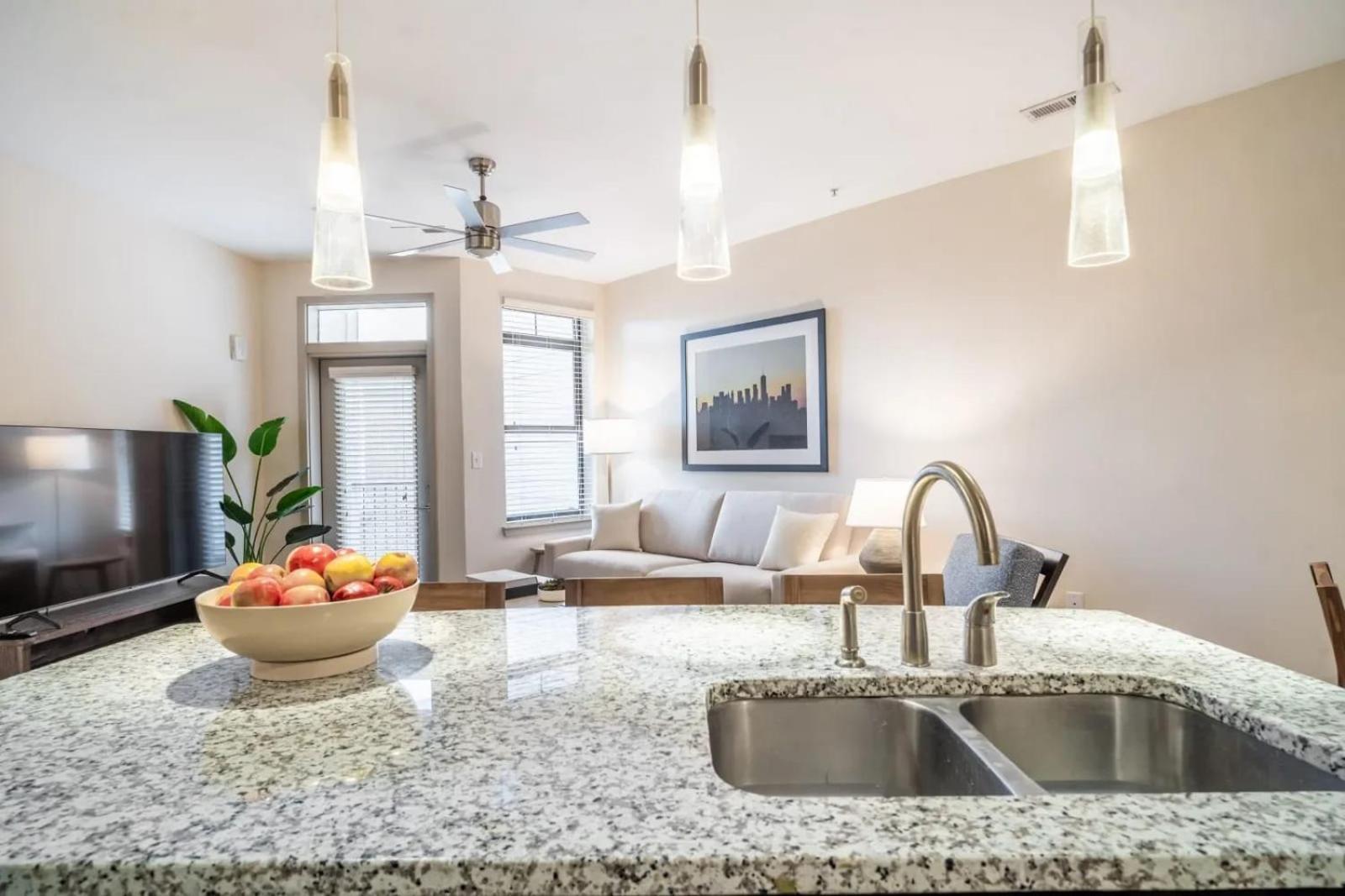 Cozy And Bright Apartments At Marble Alley Lofts In Downtown Ноксвилл Экстерьер фото
